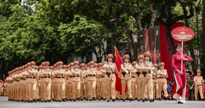 Vinh quang 80 năm Công an Thủ đô anh hùng