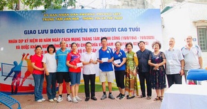 Phường Phương Liệt tổ chức giao lưu bóng chuyền hơi người cao tuổi chào mừng Quốc khánh