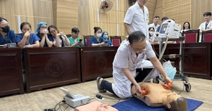 Tập huấn nhân viên y tế tham gia phục vụ Đại lễ A80