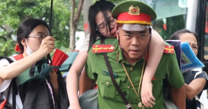 Hướng về đại lễ A80, tình quân dân Thủ đô càng thêm gắn bó