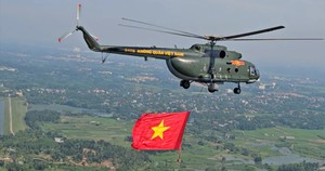 Không quân hợp luyện trên bầu trời Thủ đô