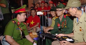 Những hình ảnh xúc động về Công an Thủ đô tại A80