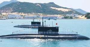 23 tàu và 4 máy bay hợp luyện diễu binh trên biển