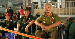 Lực lượng an ninh, vệ sinh xuyên đêm chăm lo cho cựu chiến binh