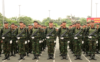Đội hình diễu binh dần sắc nét sau hai tháng rèn luyện