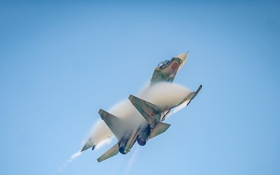 Màn tập dượt ghép biên đội 'xé gió' lạ lẫm của Su-30MK2 và Yak-130