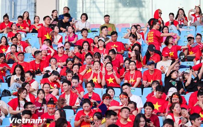 Sân Mỹ Đình 'nóng' lên từng giờ trước giờ diễn ra concert 'Tổ quốc trong tim'