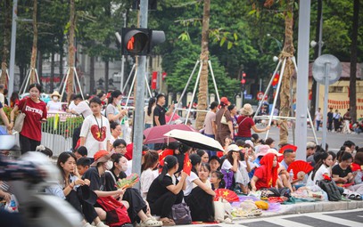 Cảnh báo trời mưa và cách ứng phó khi đi xem Tổng hợp luyện diễu binh, diễu hành tối 21/8