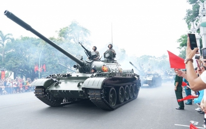 Dàn xe tăng, thiết giáp sẵn sàng cho lễ diễu binh, diễu hành