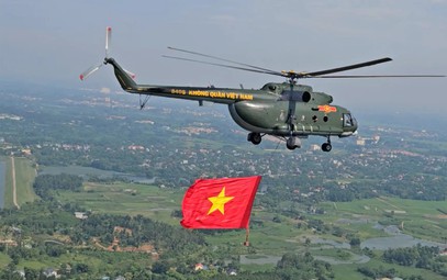Không quân hợp luyện trên bầu trời Thủ đô