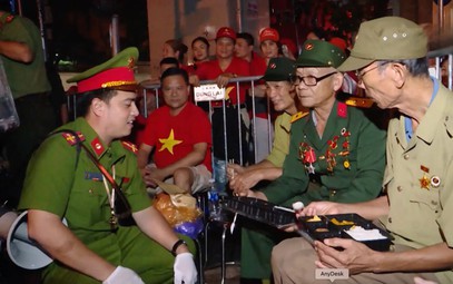 Những hình ảnh xúc động về Công an Thủ đô tại A80